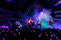 「F6 1st LIVE TOUR『Satisfaction』」より。(c)赤塚不二夫／「おそ松さん」on STAGE製作委員会2018