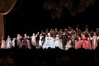 ミュージカル「マリー・アントワネット」9月14日の特別カーテンコールより。