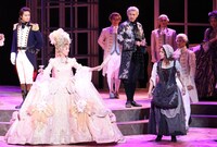 ミュージカル「マリー・アントワネット」より。（写真提供：東宝演劇部）