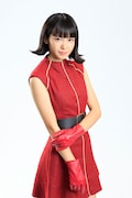 山崎夢羽扮するミカ。