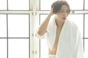前山剛久1st写真集「Dream of me.」（東京ニュース通信社）より。