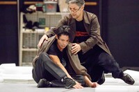 KAAT神奈川芸術劇場プロデュース「華氏451度」稽古より。（撮影：宮崎慎之輔）