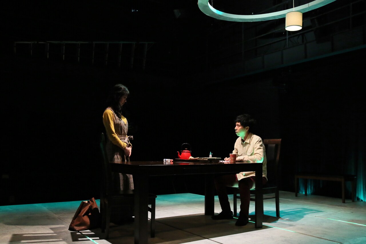 アマヤドリ「野がも」開幕、広田淳一「ドロドロ展開の会話劇にまっ正面から」