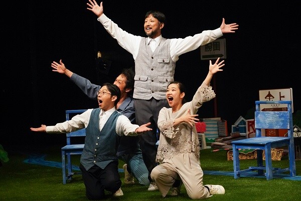 廃線の危機に立ち向かえ！沿線の人々と2匹の駅猫の物語「海辺の鉄道の話」開幕