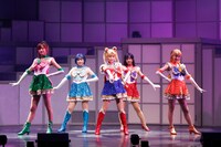 乃木坂46版 ミュージカル「美少女戦士セーラームーン」9月公演より、Team STARのゲネプロの様子。