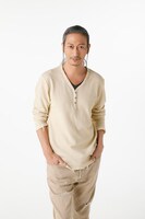 萩野崇扮する林。