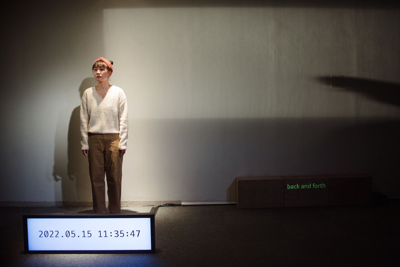 福留麻里と新聞家・村社祐太朗の共作公演第2弾「塒出（とやで）」