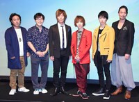 テレビアニメ・舞台「pet」プロジェクト発表会より、左から加瀬康之、小野友樹、谷山紀章、植田圭輔、谷佳樹、萩野崇。