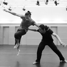 KAAT DANCE SERIES 2018 北村明子 Cross Transit project「土の脈」稽古より。（撮影：大洞博靖）