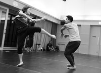 KAAT DANCE SERIES 2018 北村明子 Cross Transit project「土の脈」稽古より。（撮影：大洞博靖）