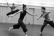 KAAT DANCE SERIES 2018 北村明子 Cross Transit project「土の脈」稽古より。（撮影：大洞博靖）