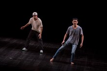 「サウンドパフォーマンス・プラットフォーム2016」より、捩子ぴじん（右）。(c)羽鳥直志