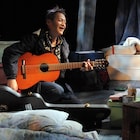 老夫婦の避難生活描く、青年座「ぼたん雪が舞うとき」がNHK BSで放送