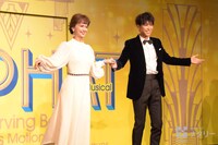 左から多部未華子、坂本昌行。