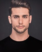 ザッカリー・ザレット