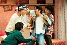 ゴジゲン 第15回公演「『君が君で君で君を君を君を』～10周年＆映画化だよ！全員集合ツアー～」東京公演より。（撮影：関信行）