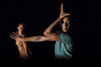 ルーシー・ゲリン「SPLIT」より。（Photo:Gregory Lorenzutti）