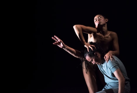 ルーシー・ゲリン「SPLIT」より。（Photo:Gregory Lorenzutti）