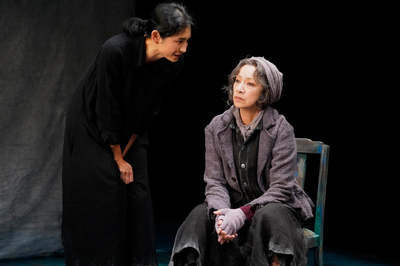 稲葉賀恵演出の「誤解」開幕、殺人を繰り返す母娘に原田美枝子・小島聖