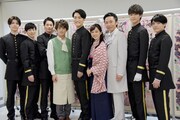 舞台「若様組まいる～若様とロマン～」出演者。左から森田桐矢、安川純平、宇野結也、原嶋元久、入江甚儀、宮崎香蓮、岡田達也、井澤巧麻、伊崎龍次郎。