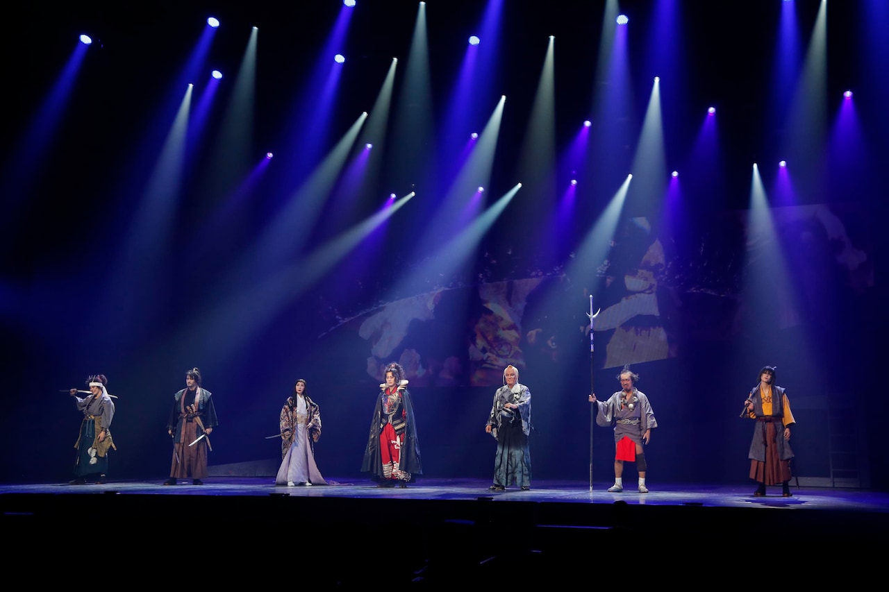 “21世紀の時代劇”「魔界転生」博多座で開幕、堤幸彦が手応え