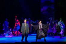 黒澤明没後20年記念作品 ダイワハウスpresents「ミュージカル『生きる』」より。（撮影：引地信彦）