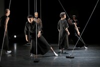 現代能楽集IX「竹取」より。（撮影：青木司）