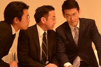 シアター風姿花伝プロミシングカンパニー公演 パラドックス定数 第43項「蛇と天秤」より。（photo:WATANABE Ryuta）