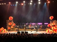 「繭期夜会」アンコールより。