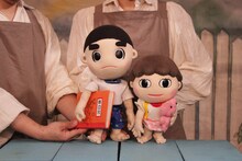 人形劇団ひとみ座「はれときどきぶた」より。