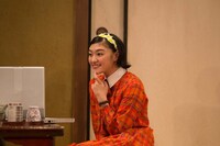 舞台「また来てマチ子の、愛をもう止めないで」より。