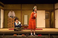 舞台「また来てマチ子の、愛をもう止めないで」より。