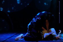 オフィス上の空プロデュース キ上の空論＃9「みどり色の水泡にキス」より。