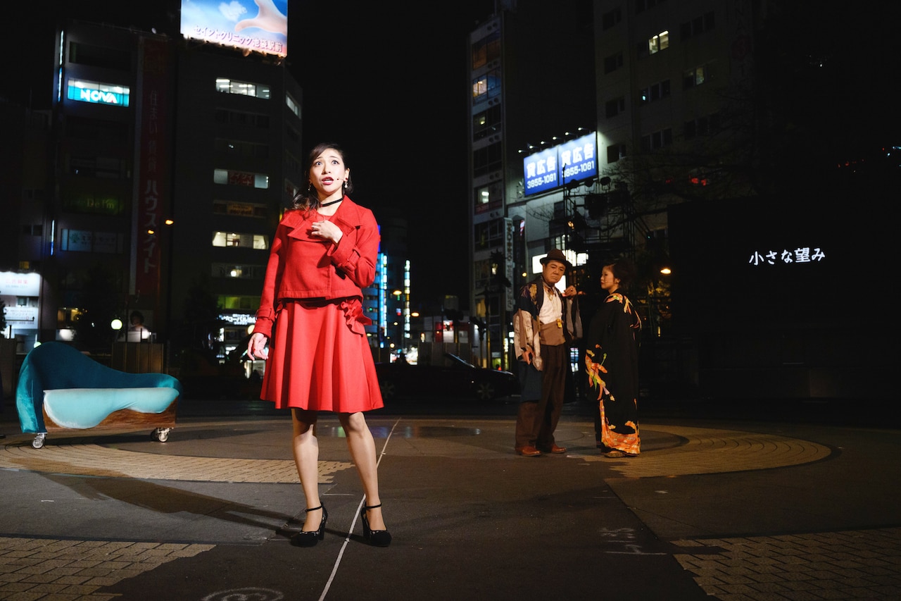 「野外劇 三文オペラ」開幕、演出のコルセッティ「舞台のミラクルが起きた」