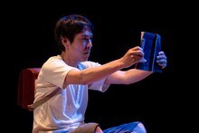 壁ノ花団 第13回公演「ニューヘアスタイルイズグッド」より。（撮影：井上嘉和）