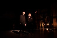 「老いと演劇」OiBokkeShiの「ポータブルトイレットシアター」より。（撮影：南方幹）