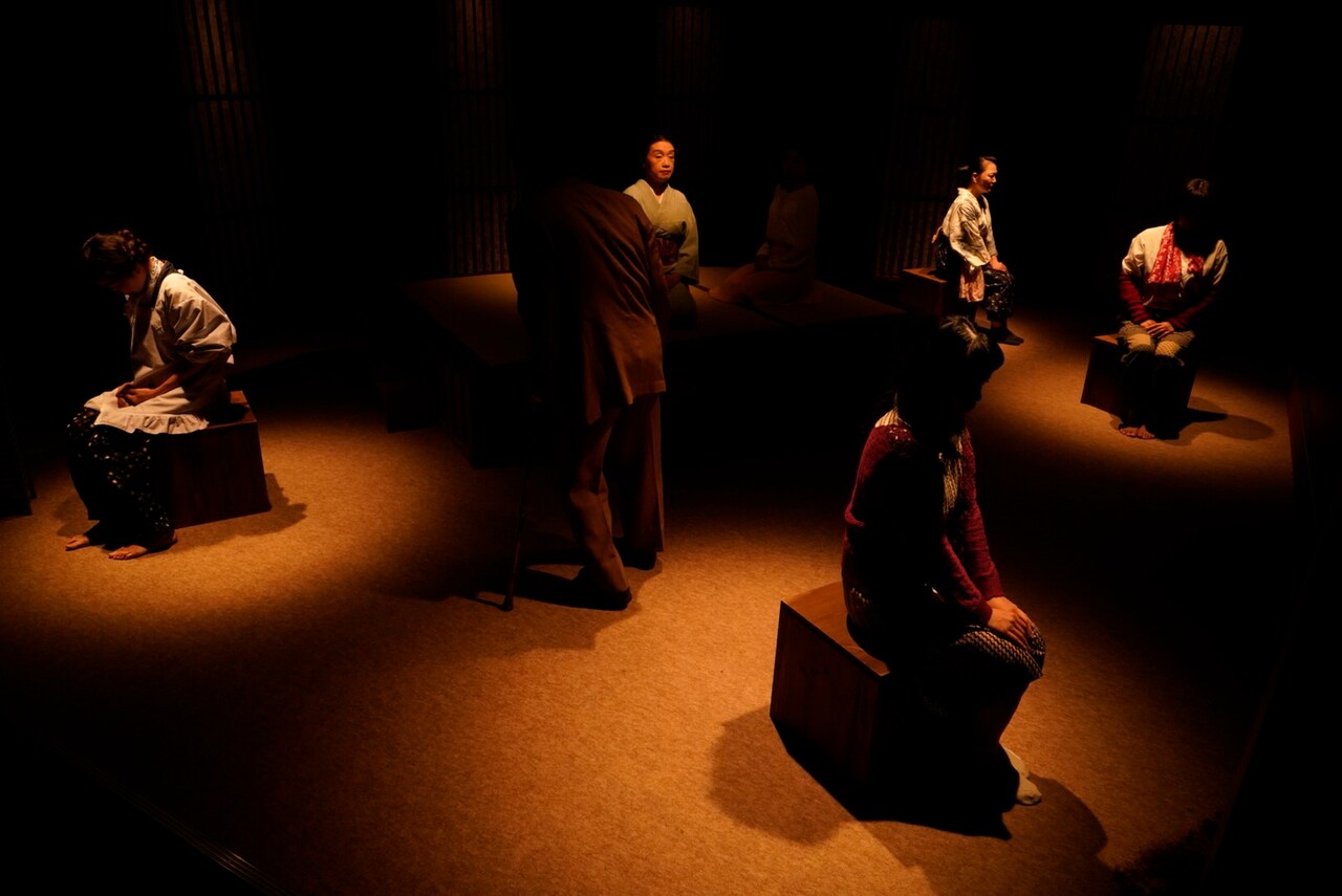 実際の事件をモチーフに描く“ニッポン人”の問題、タテヨコ企画「美しい村」開幕