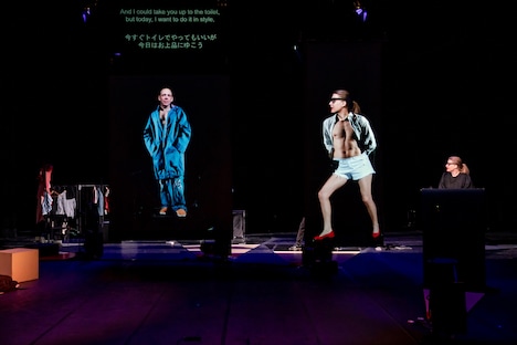 She She Pop「フィフティ・グレード・オブ・シェイム」より。（Photo:Yoshikazu Inoue）