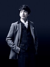 小川ゲン扮するカール・ヴァンベートーヴェン。