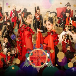 少年社中「トゥーランドット」キャストが赤をまとったキービジュお披露目