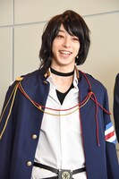 尾崎隼人役の杉江大志。