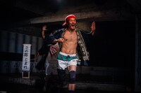 さんぴん「NEW HERO～味と匂いの北千住～」より。(c)bozzo