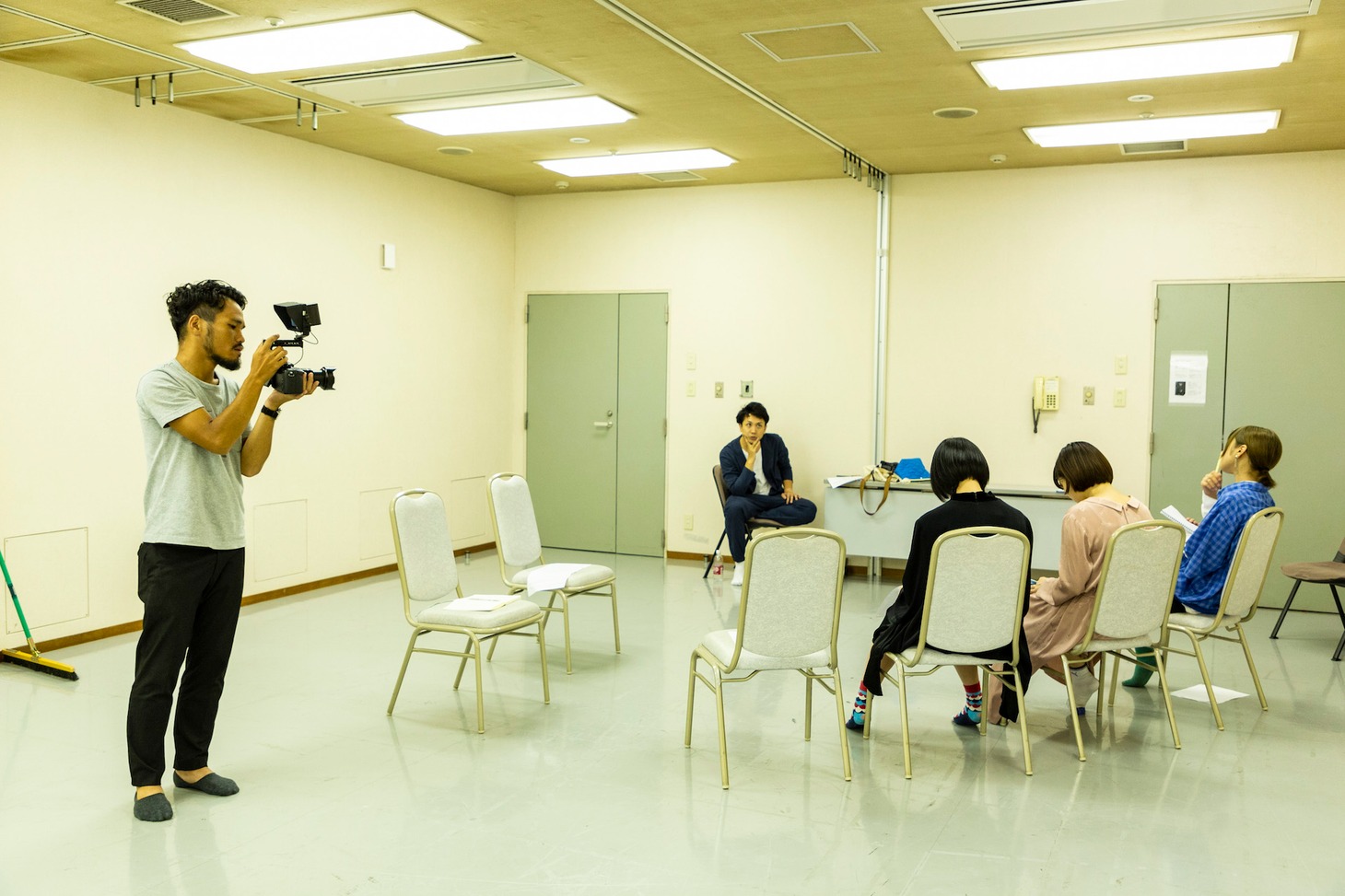 「フェスティバル/トーキョー18」主催プログラム ドキュントメント「Changes」撮影の様子。