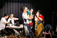 パショナリーアパショナーリア 第1.5回公演「40才でもキラキラ！」より。（撮影：近郷美穂）