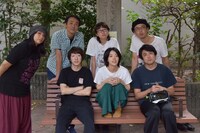 「髪をかきあげる」出演者。