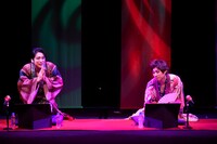 左から磯貝龍虎、小笠原健。（撮影：鏡田伸幸）