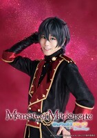 猪野広樹扮する影片みか。