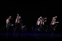 バンガラ・ダンス・シアター「Spirit 2018」より。(c)Bangarra Dance Theatre and Arnold Groeschel
