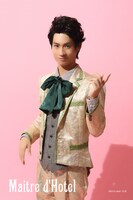 岩義人扮するメートル・ドテール。