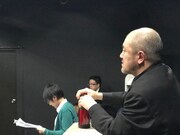 渡辺源四郎商店の稽古の様子。